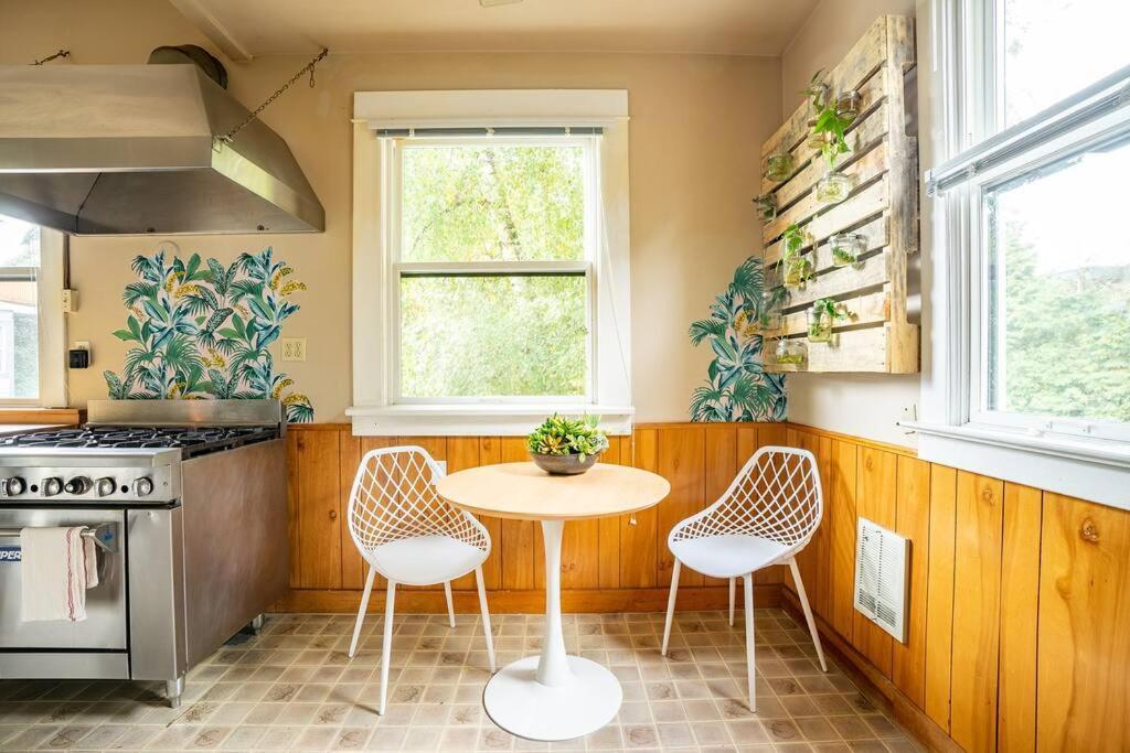Charming 1Bd Suite In Capitol Hill - Foxglove Inn Seattle Exteriör bild