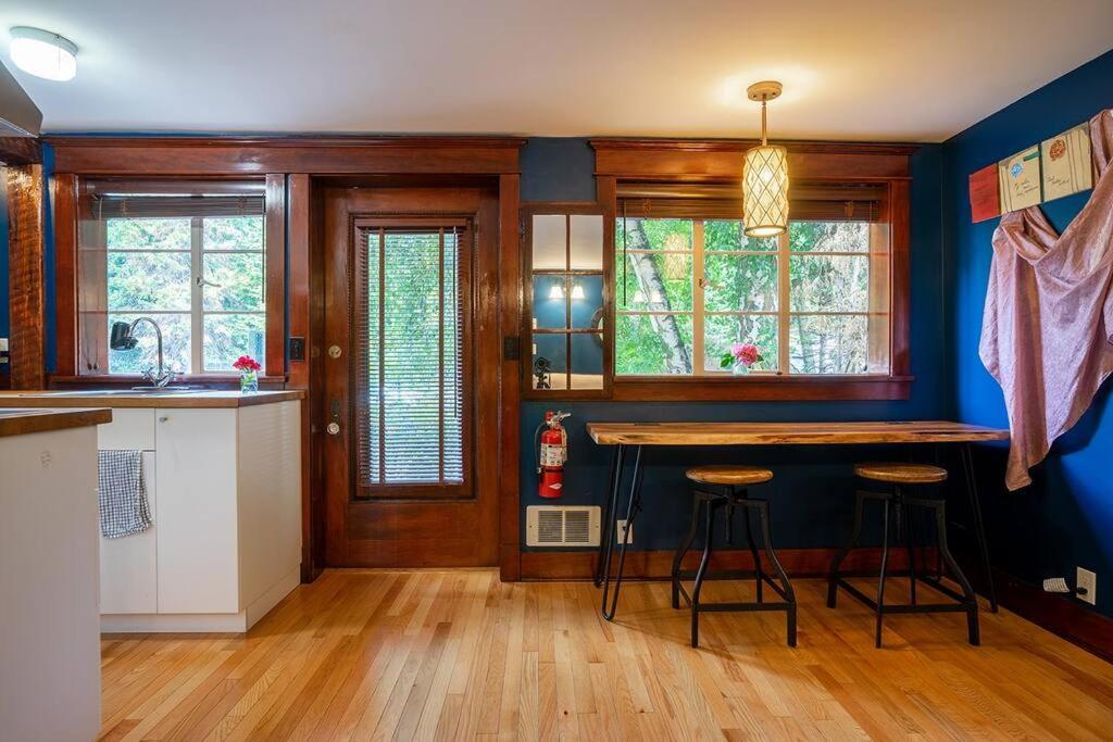 Charming 1Bd Suite In Capitol Hill - Foxglove Inn Seattle Exteriör bild